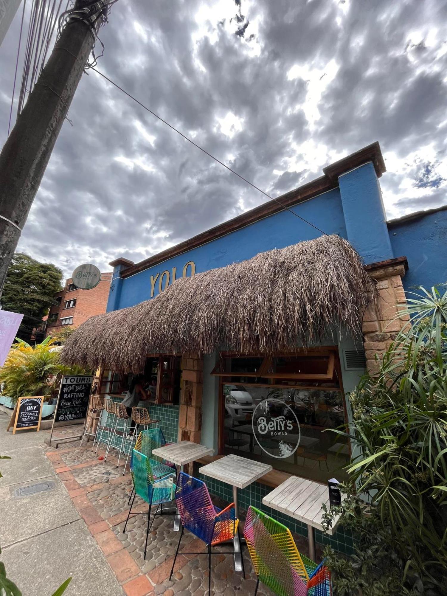 Yolo Hostel Medellin Exterior photo